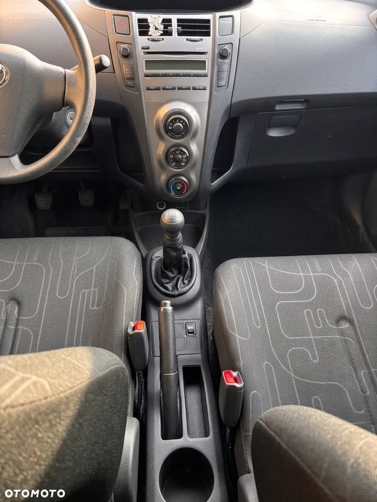 Toyota Yaris 1.0 Luna - 8