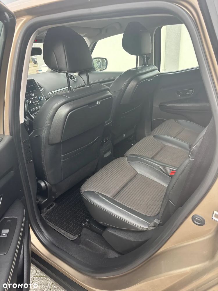 Renault Scenic - 11