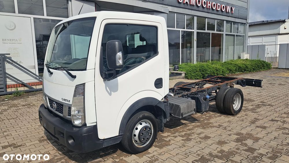 Nissan NT400 - 1