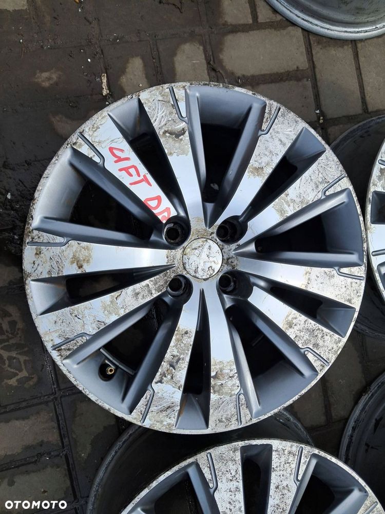 peugeot 3008 i lift felgi aluminiowe 17" 9802462377 - 2
