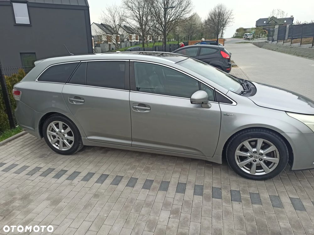 Toyota Avensis 2.2 D-4D Prestige - 2