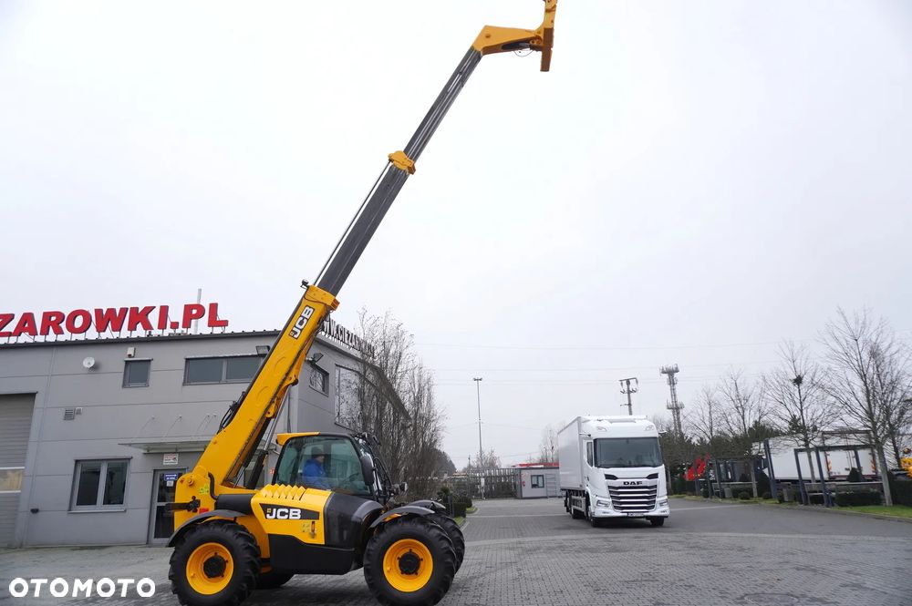 JCB 535-95 / 3,5 t / zasięg 9,5 m / joystick - 13