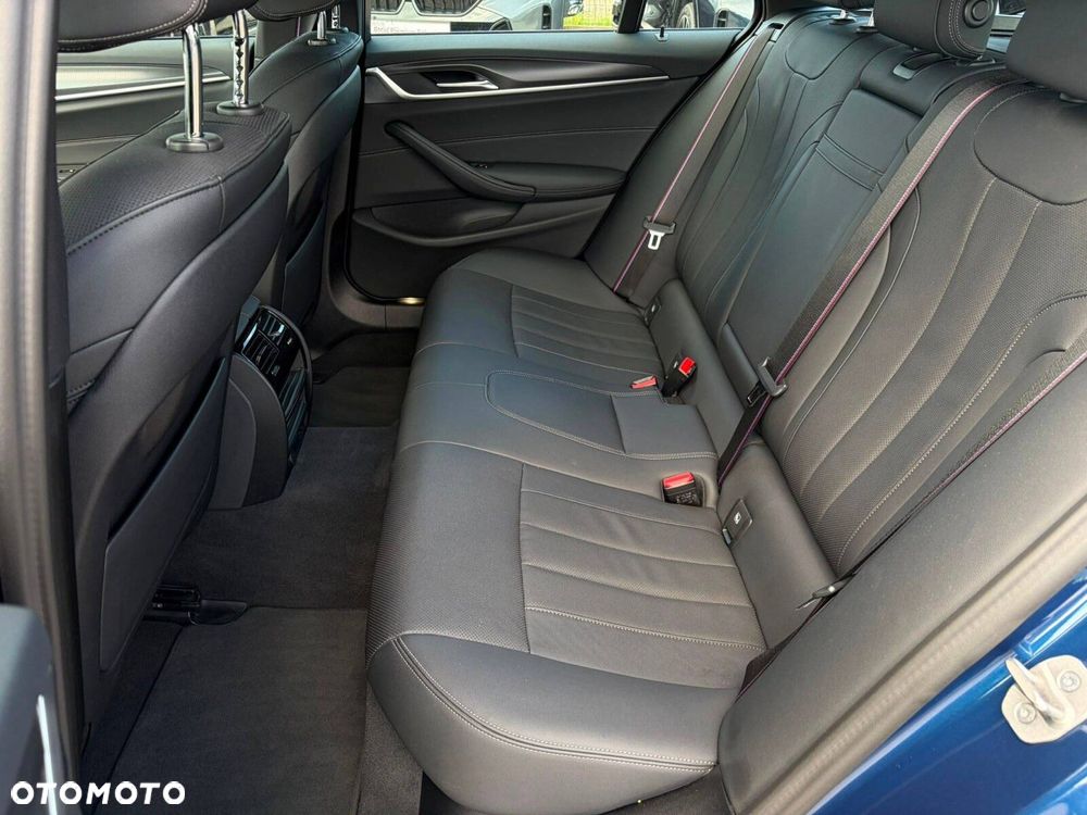 BMW Seria 5 520d xDrive mHEV M Sport sport - 15