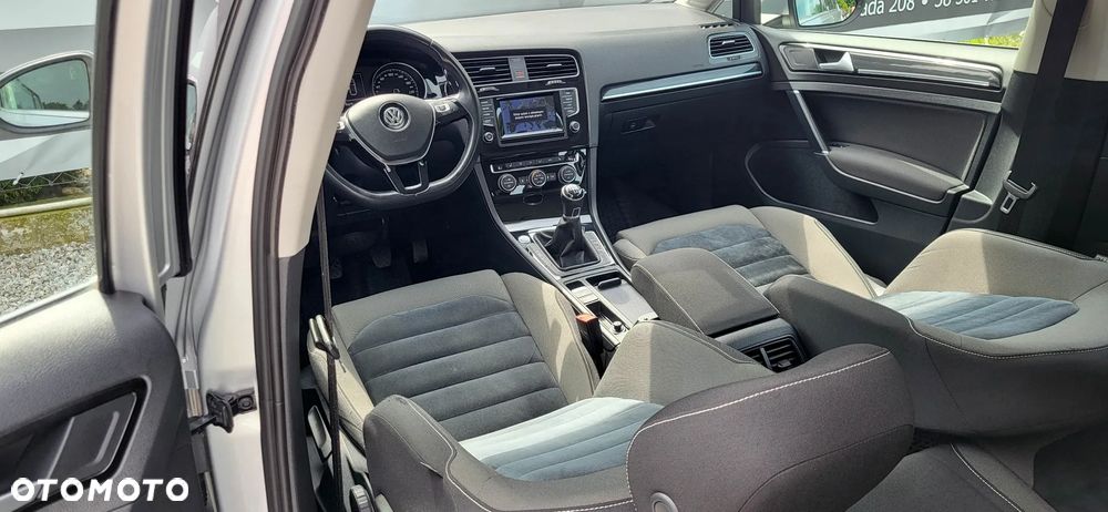 Volkswagen Golf 2.0 BlueTDI Highline - 16