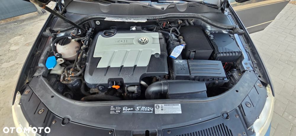 Volkswagen Passat 2.0 TDI Highline - 39