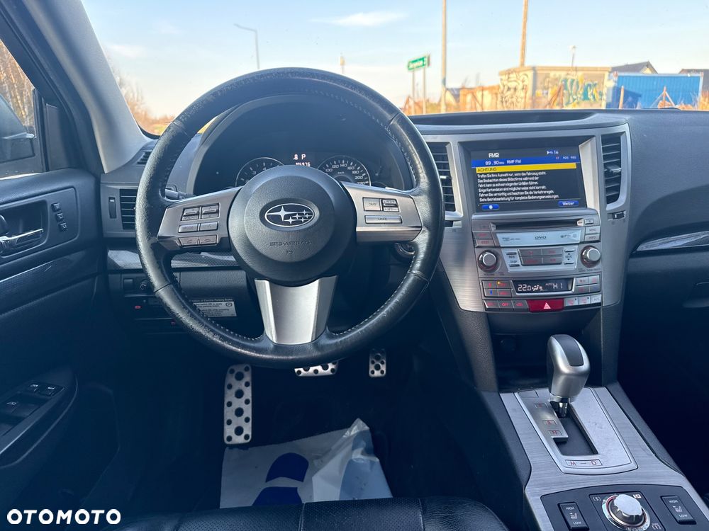 Subaru Legacy 2.5i GT - 17