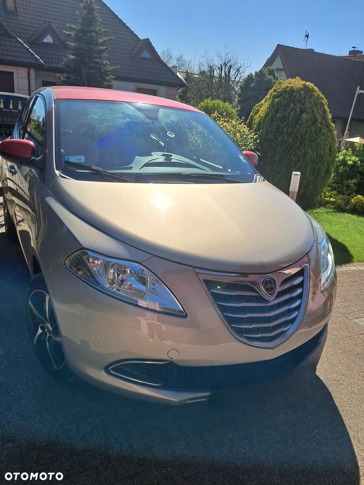 Lancia Ypsilon 1.2 8V Platinum S&S - 10