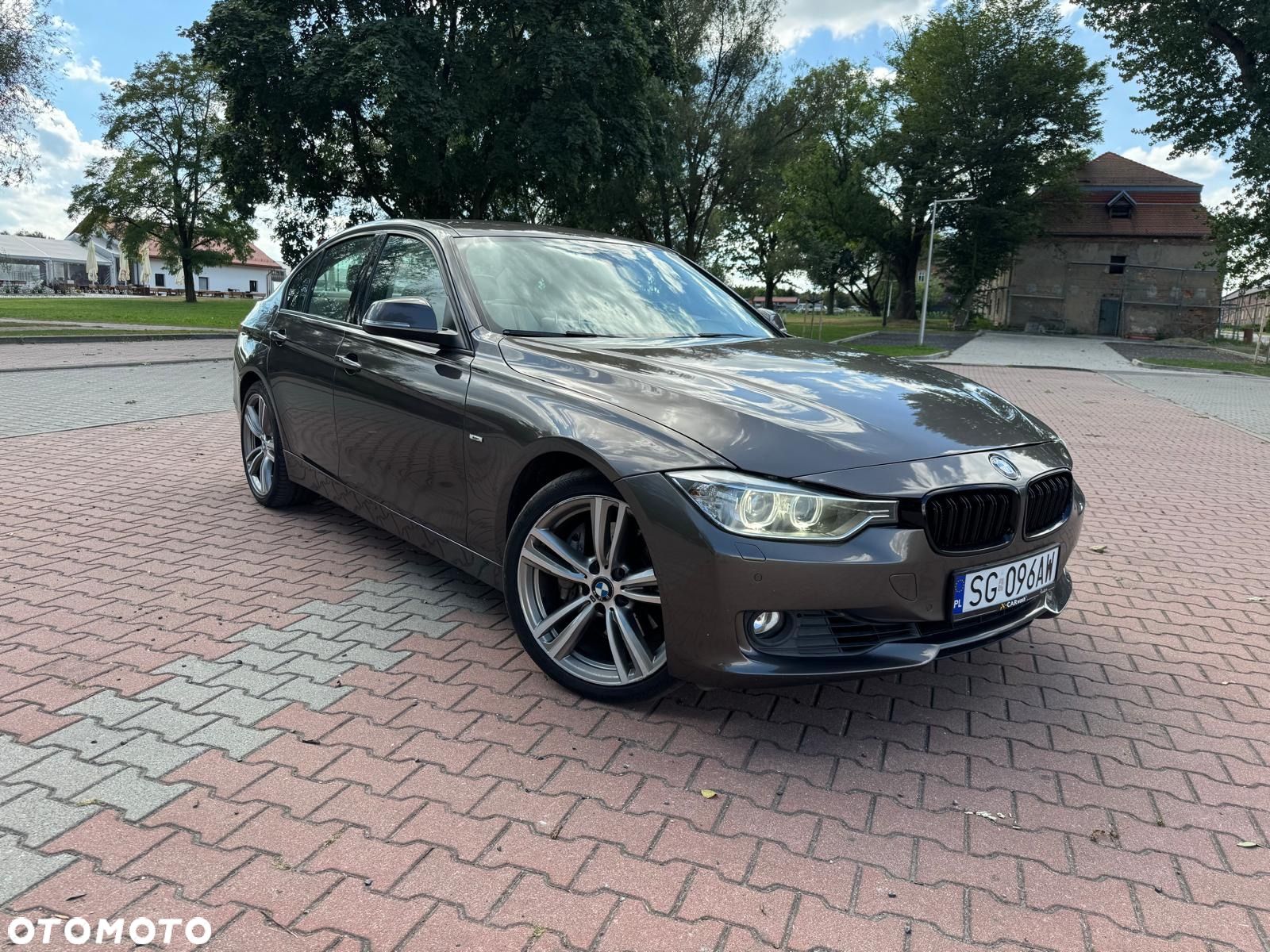 BMW Seria 3 335i Modern Line - 1