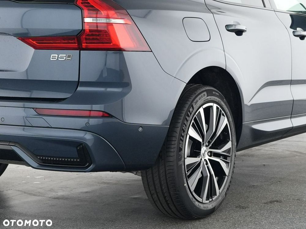 Volvo XC 60 B5 B AWD Ultra Dark - 11