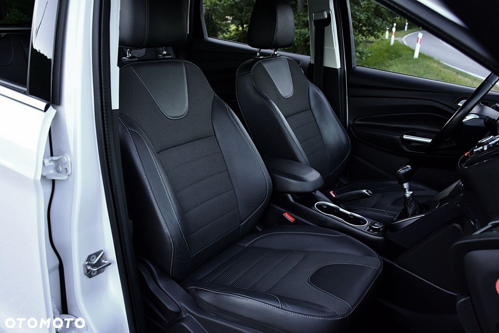 Ford Kuga 2.0 TDCi 4x4 Individual - 30