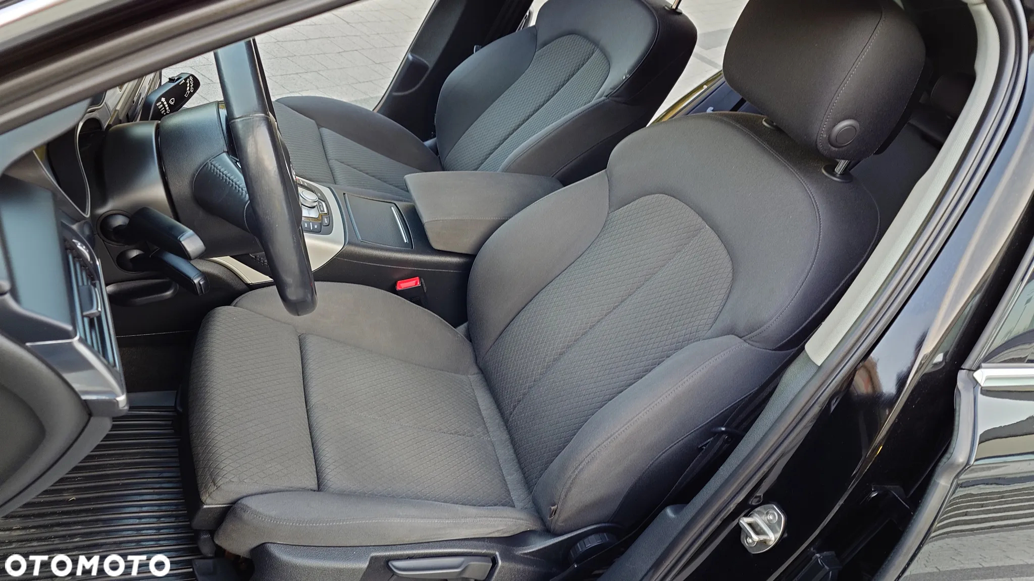 Audi A6 Avant 2.0 TDI quattro S tronic - 11