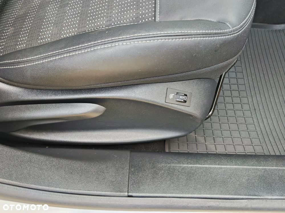 Peugeot 2008 e-HDi FAP 115 STOP & START Allure - 37