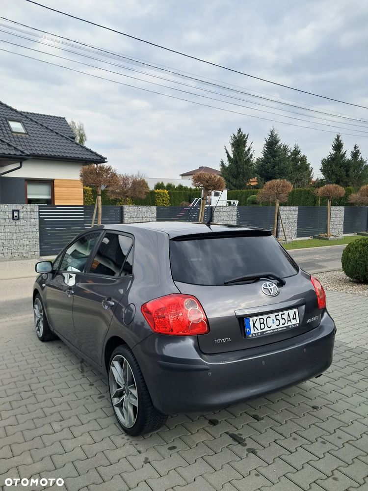 Toyota Auris 1.6 VVT-i Executive - 5