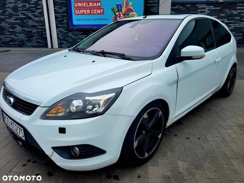 Ford Focus 2.0 16V Titanium - 1