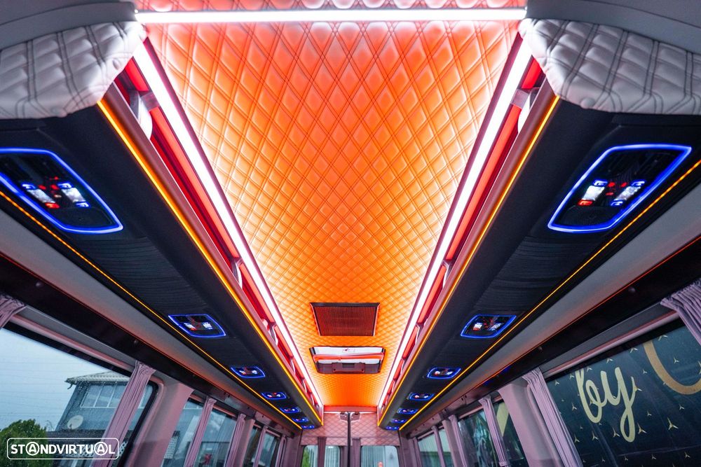 Mercedes Benz Sprinter - 12