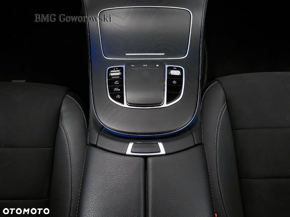 Mercedes-Benz Klasa E 220 d 4-Matic Business Edition - 14