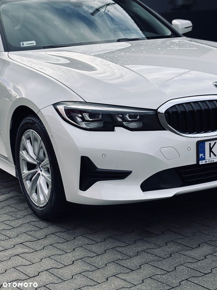 BMW Seria 3 318i Advantage - 4