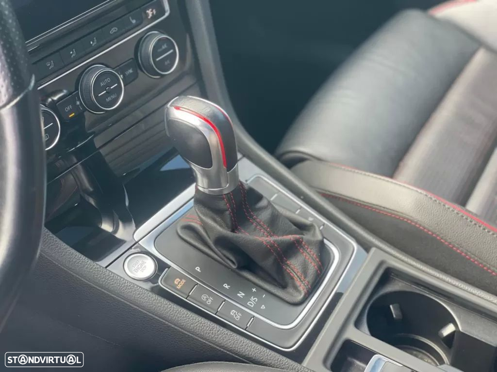 VW Golf 2.0 TSI GTi TCR DSG - 24