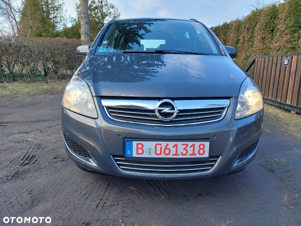 Opel Zafira - 1
