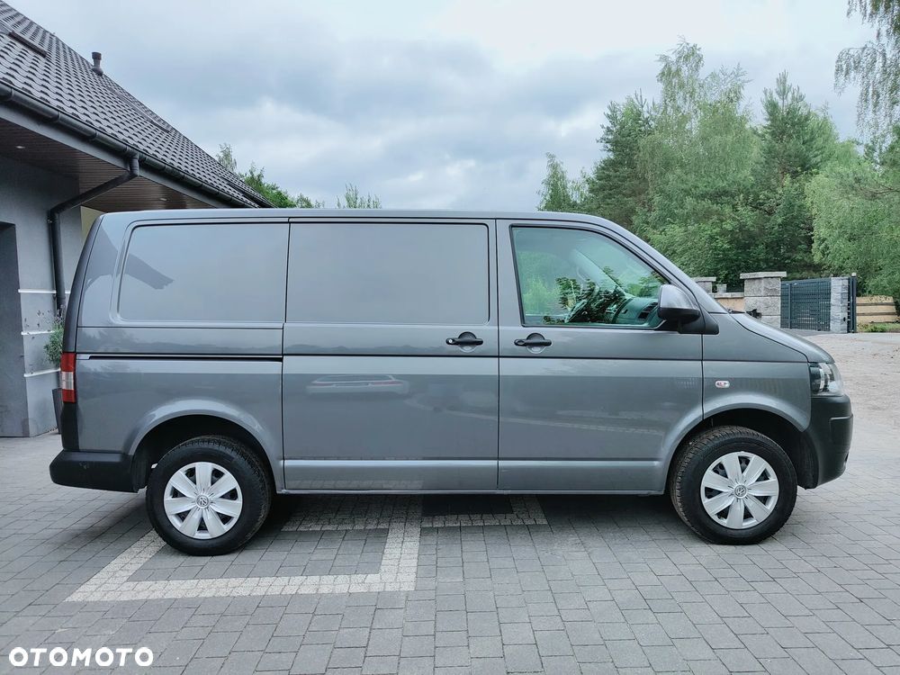 Volkswagen Transporter - 25