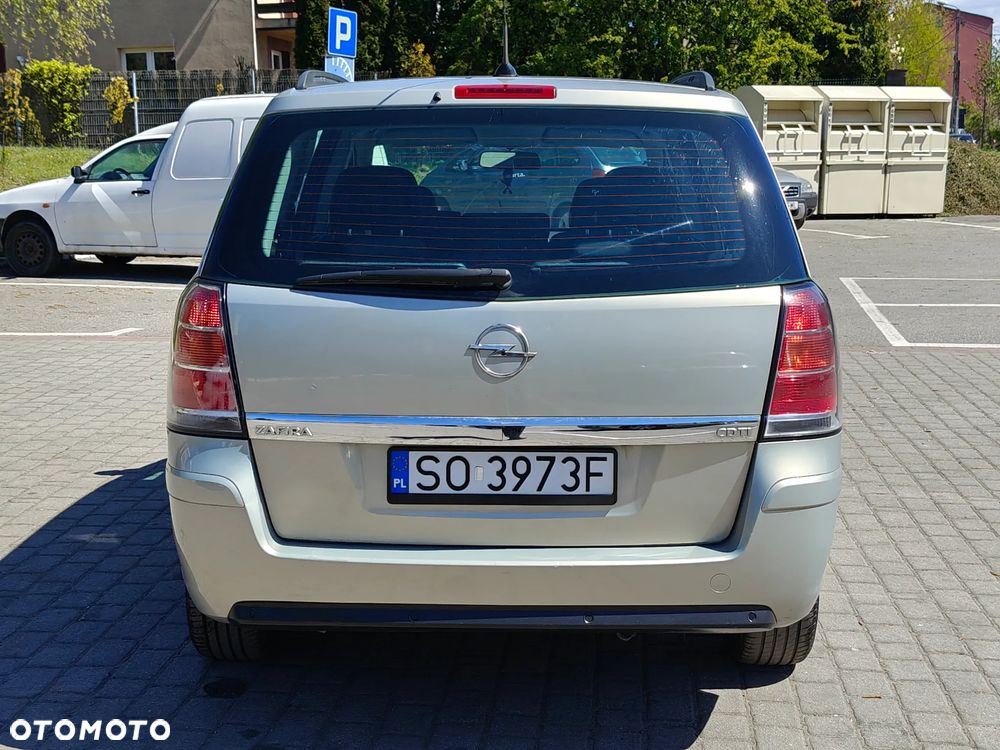 Opel Zafira 1.9 CDTI - 9