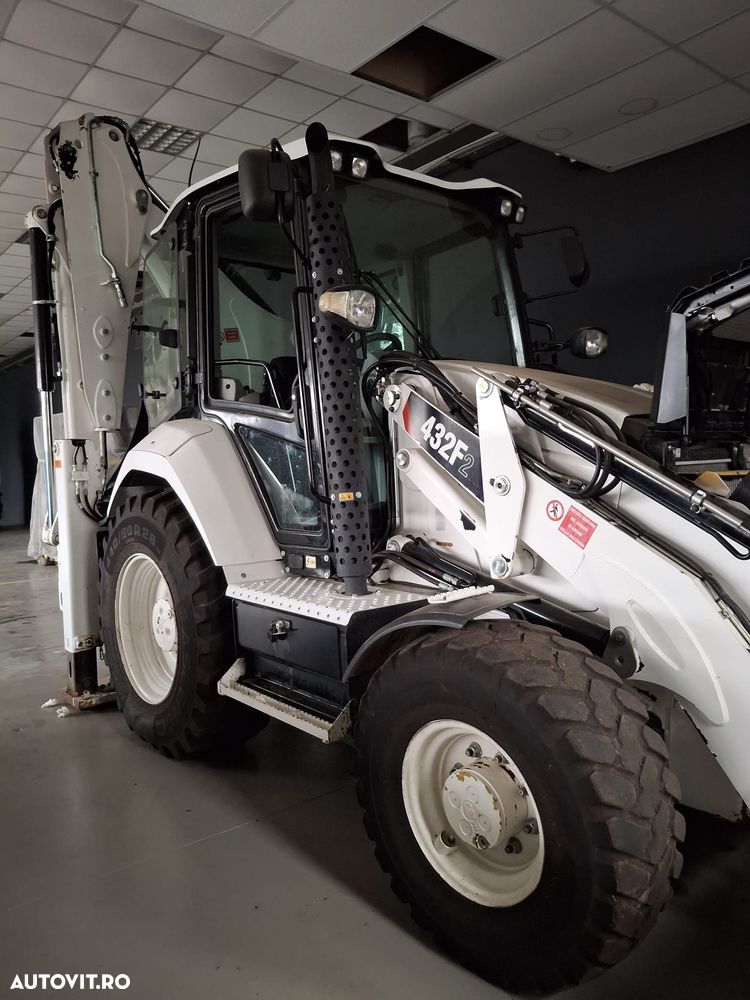 Caterpillar 432F2 - 1