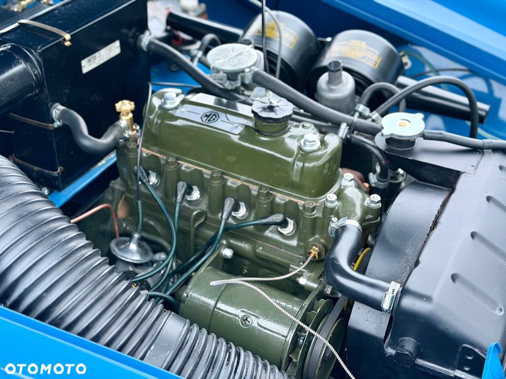 MG Midget - 21