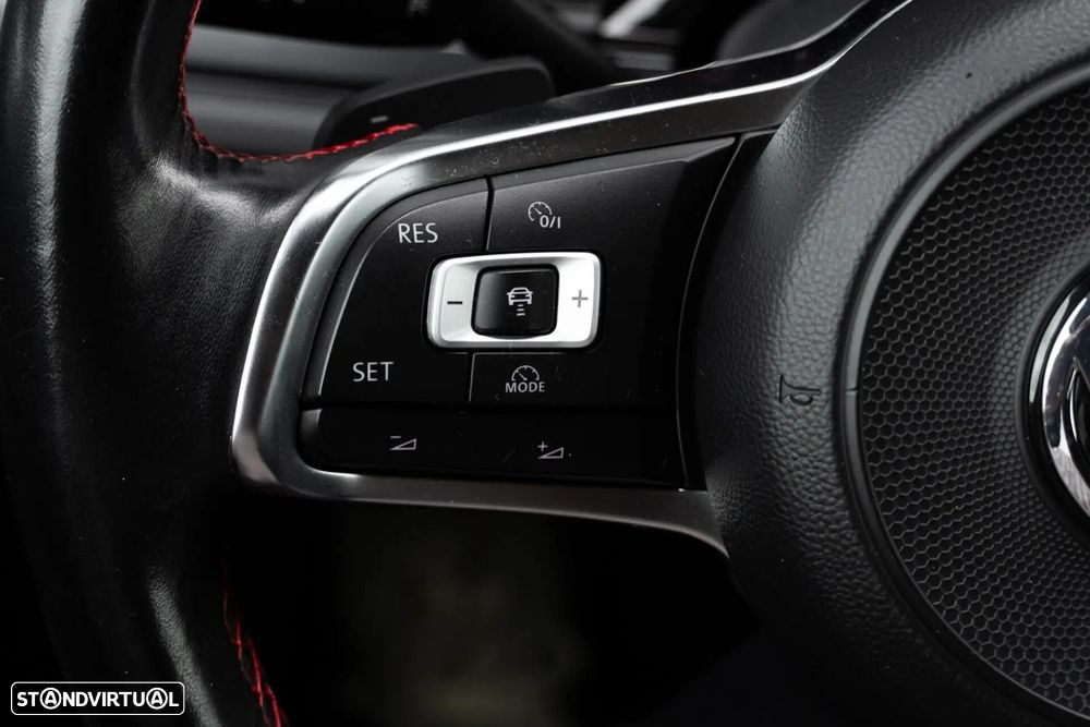 VW Polo 2.0 TSI DSG GTI - 35