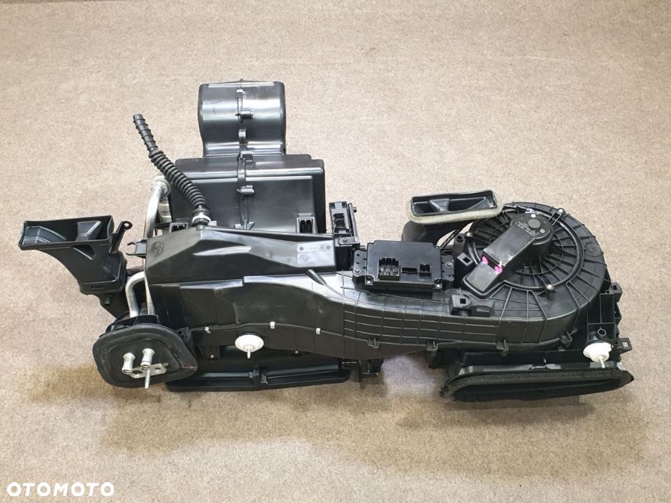 Nagrzewnica JEEP GRAND CHEROKE 17 21 rok . - 3