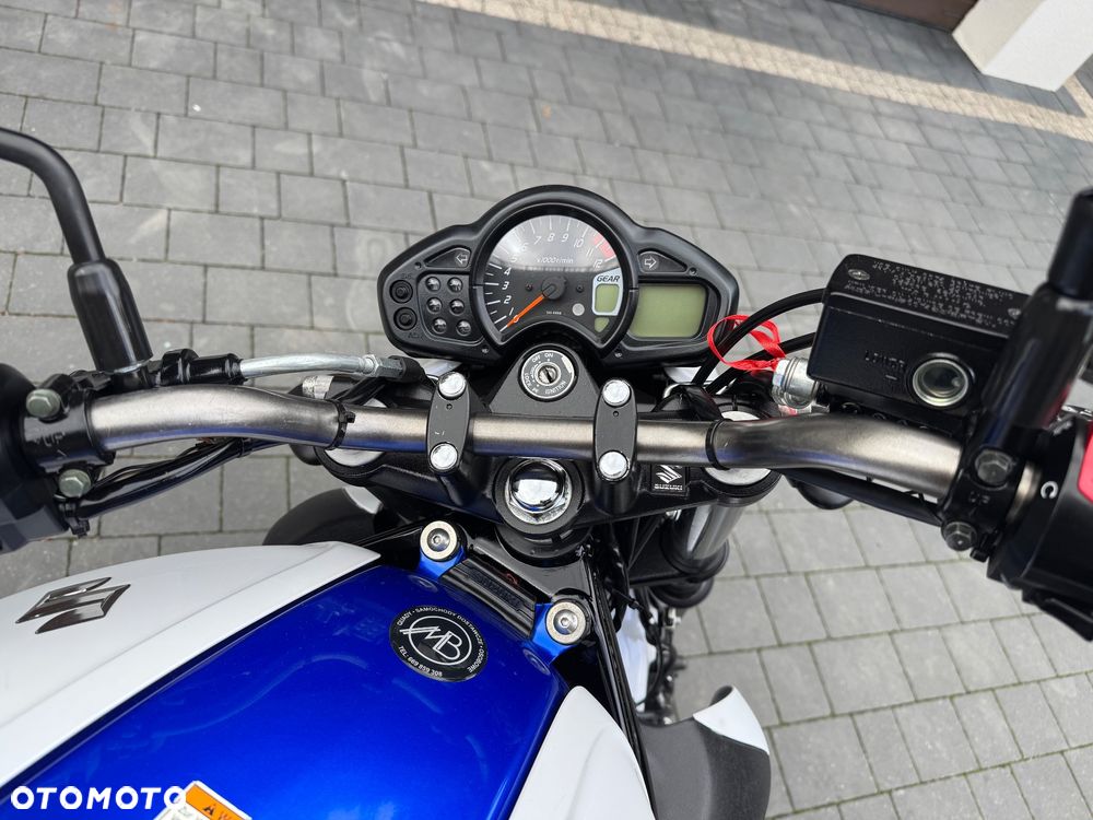 Suzuki Gladius - 11