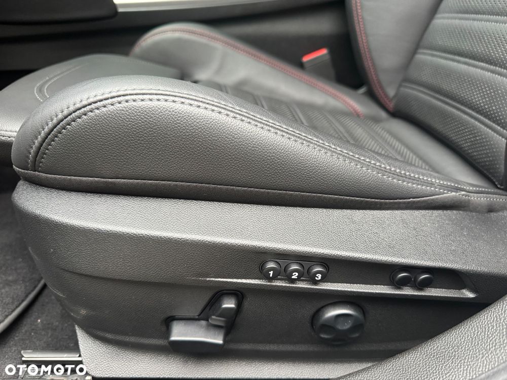 Alfa Romeo Giulia 2.0 Turbo Competizione Q4 - 25