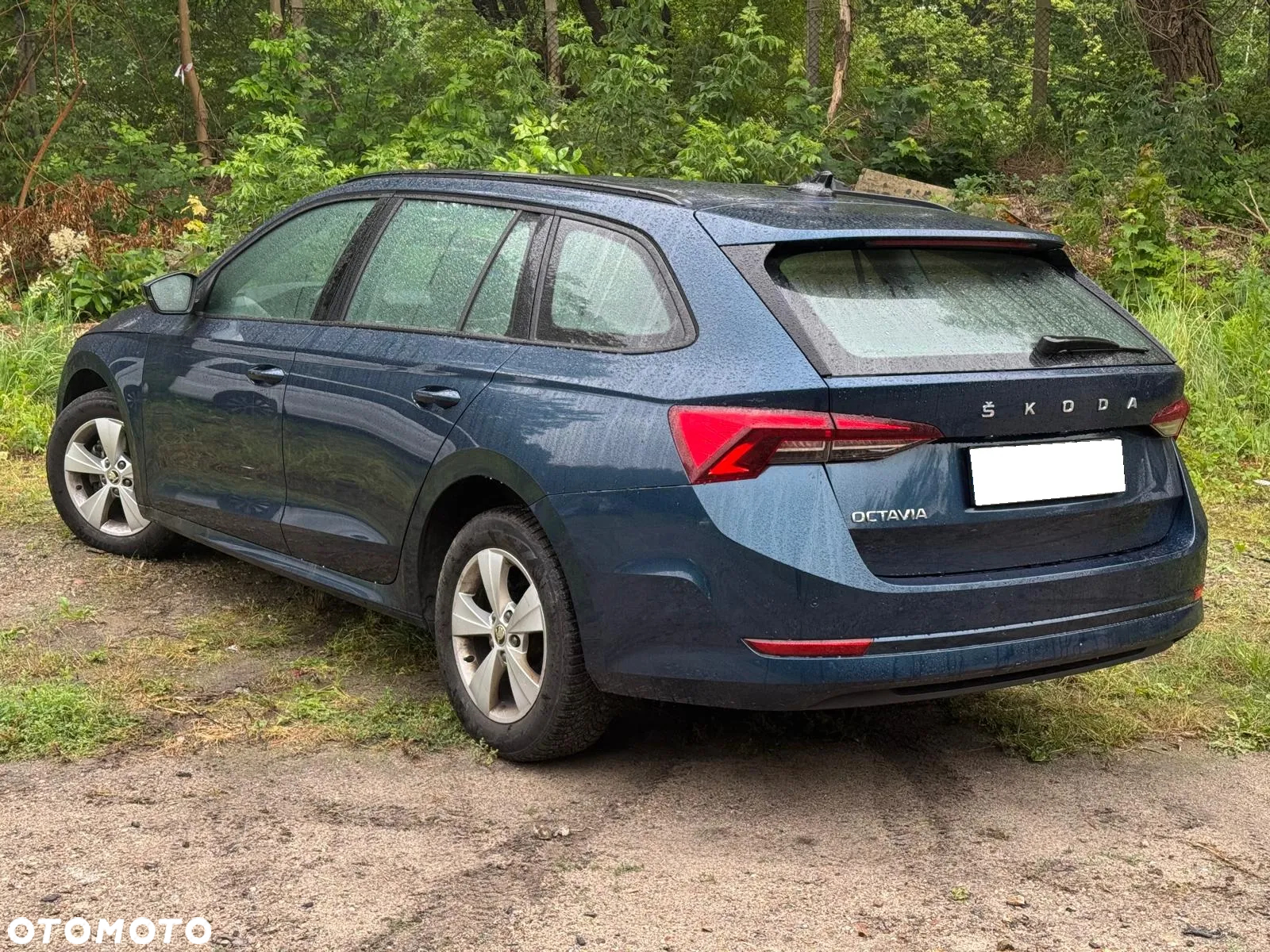 Skoda Octavia Combi 2.0 TDI DSG Ambition - 4