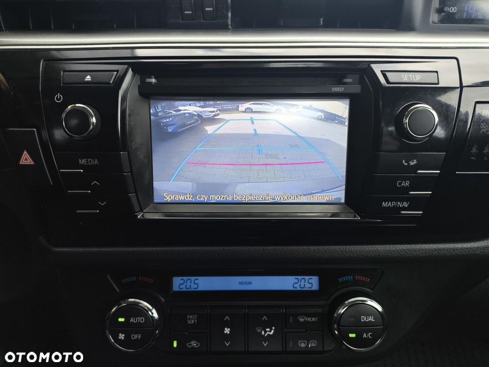 Toyota Corolla 1.6 Premium MS - 19