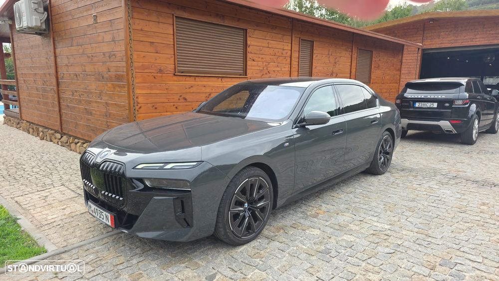 BMW i7 - 10