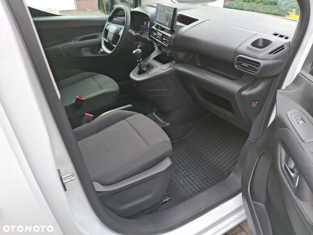 Opel Combo 2025 r 1.2 Pure Tech 110 KM Salon PL - 20
