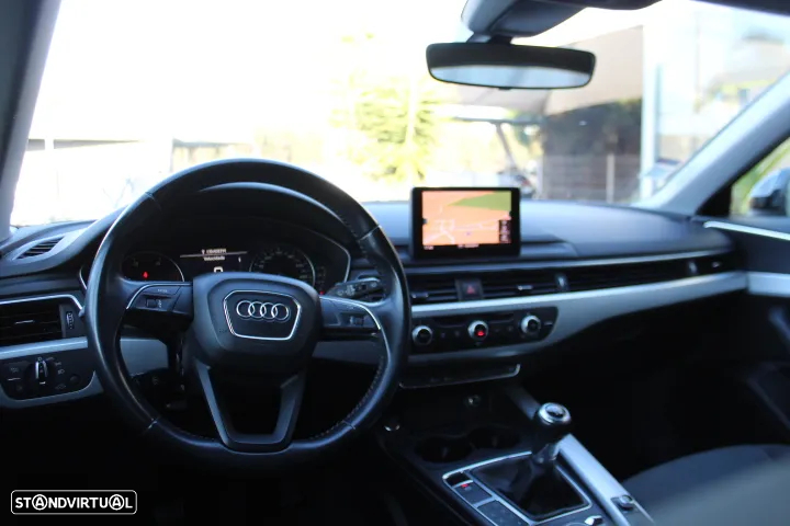 Audi A4 Avant 2.0 TDI Advance - 34