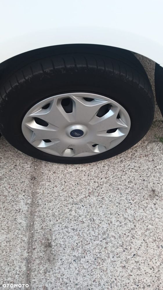 Ford Tourneo Connect Grand - 23