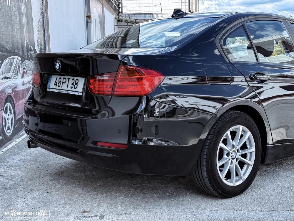 BMW 320 d Line Sport - 12