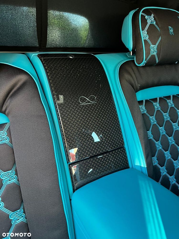 Rolls-Royce Cullinan - 30