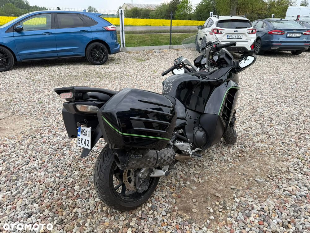 Kawasaki GTR - 3