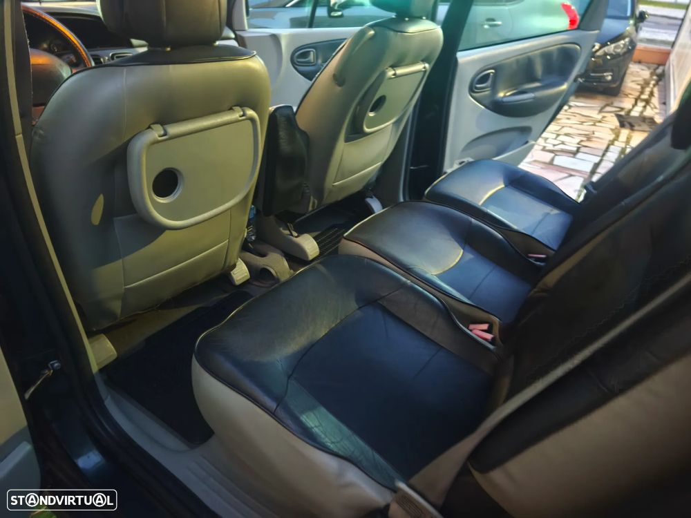 Renault Scénic RX4 2.0 16V Privilège - 16