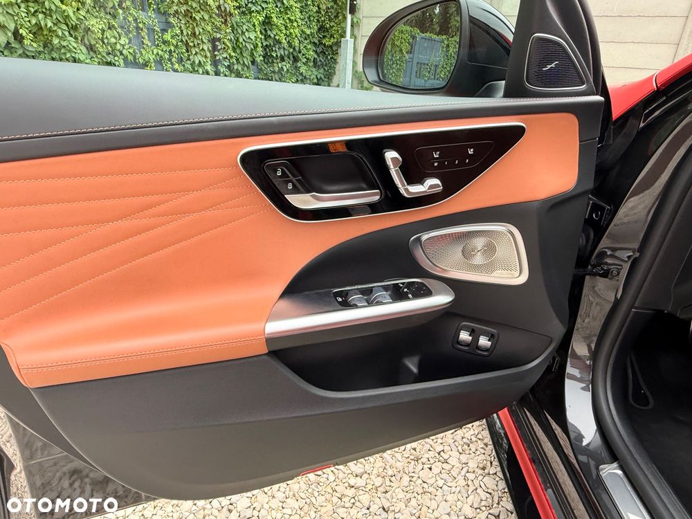 Mercedes-Benz Klasa C 400 e PHEV 4-Matic AMG - 22