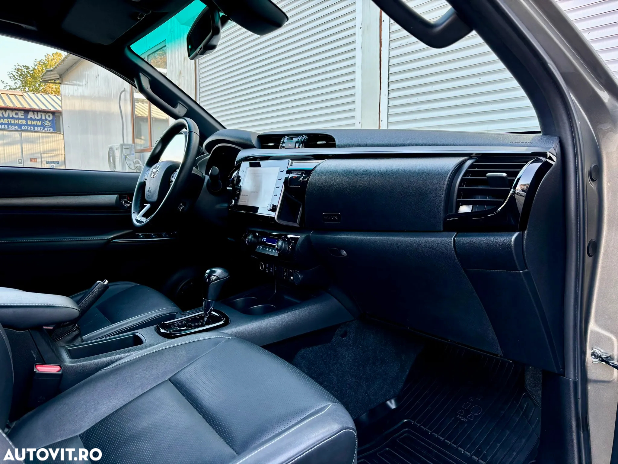 Toyota Hilux 2.8D 204CP 4x4 Double Cab AT Invincible - 28
