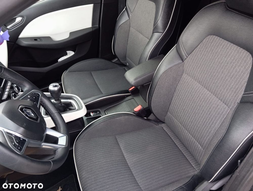 Renault Clio - 22