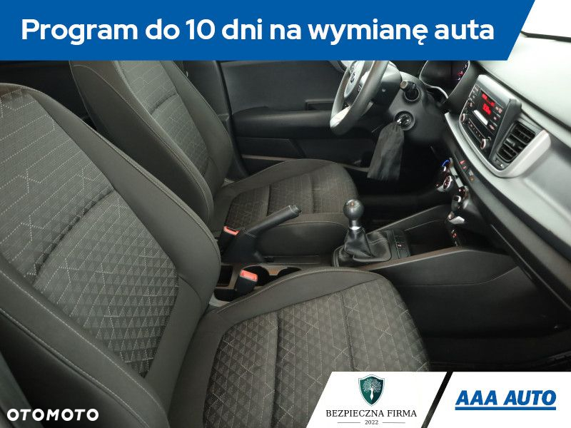 Kia Rio - 8