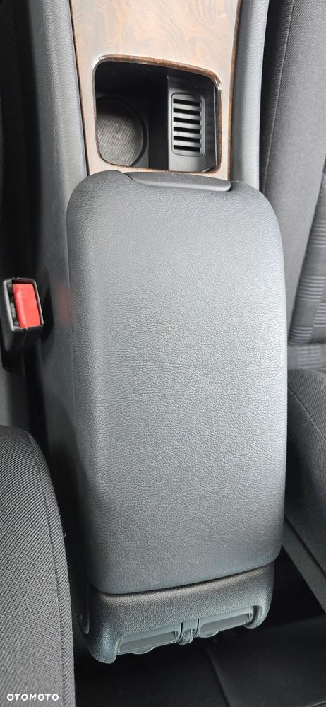 Mercedes-Benz Klasa C 180 Kompressor Automatik Classic - 30