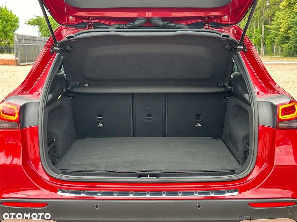 Mercedes-Benz GLA 200 AMG Line - 16