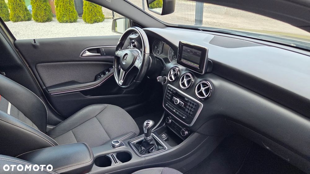 Mercedes-Benz Klasa A 180 (BlueEFFICIENCY) Style - 29