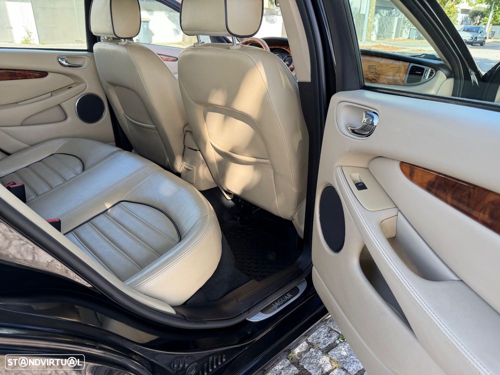 Jaguar X-Type 2.2 D Exclusive Aut. - 21
