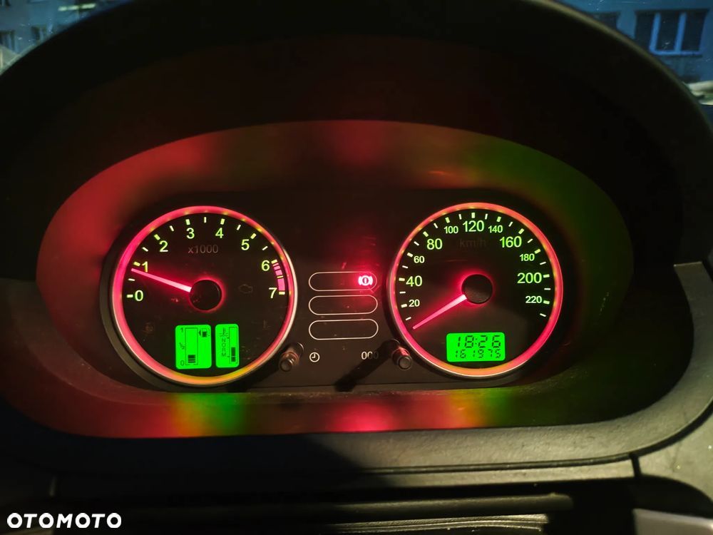 Ford Fiesta 1.4 Trend - 8